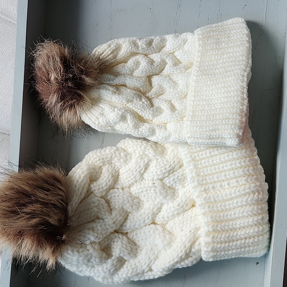 Pom Poms Crimping Wool Cap - Picture 1 of 2